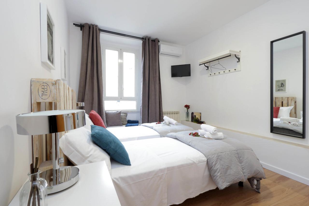 Monti Central Apartment Рим Экстерьер фото